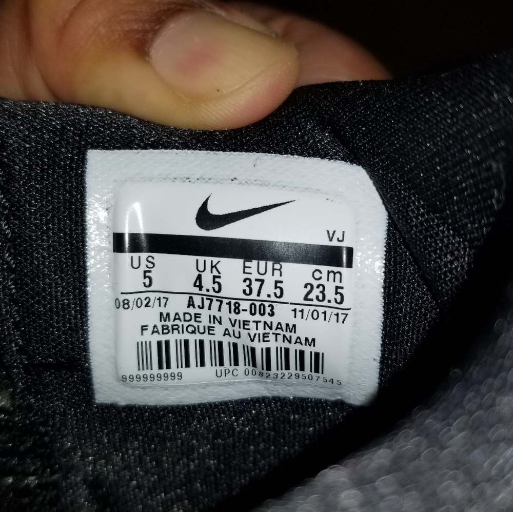 Nike Zoom Rev II SZ Black and White NWT - Picture 7 of 7